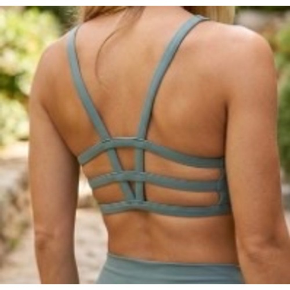Vuori Women Slate Blue Strappy Cage Back Sports Bra VW104 XS